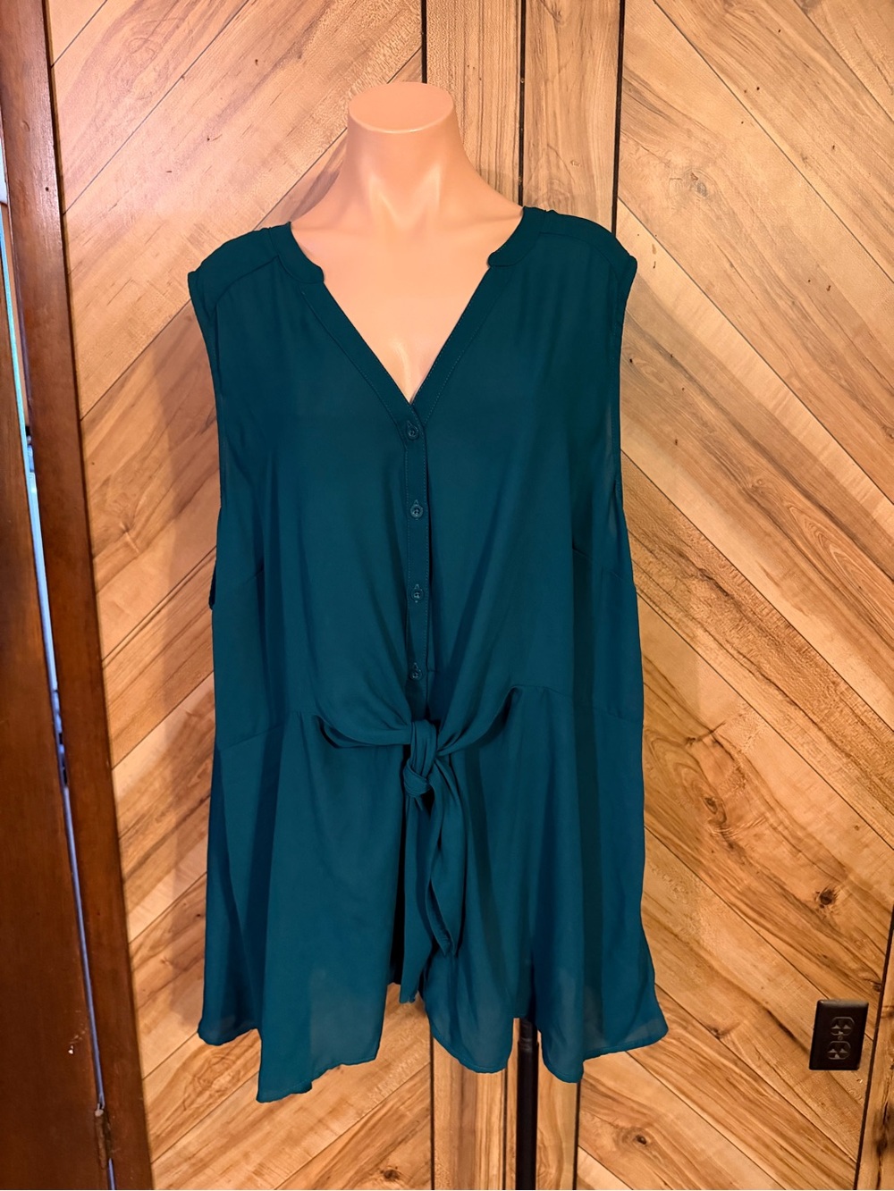 Torrid Women’s 4X Dark Teal Sleeveless Tie Front Button Up Chiffon Tunic Blouse - Picture 2 of 9